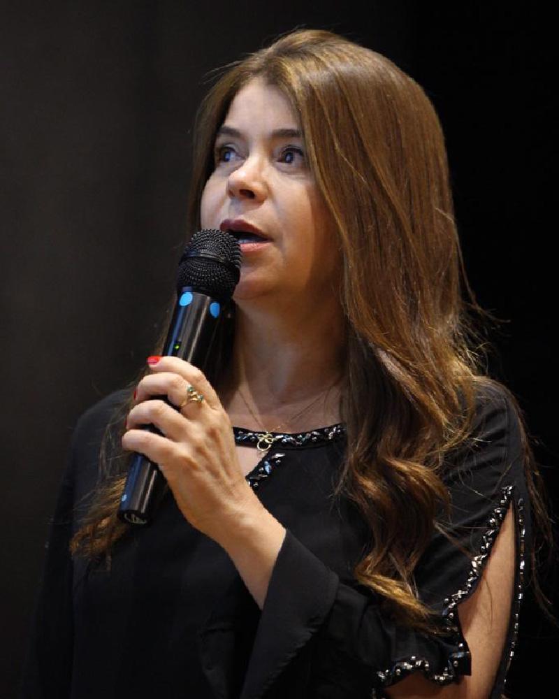 Cláudia Diniz