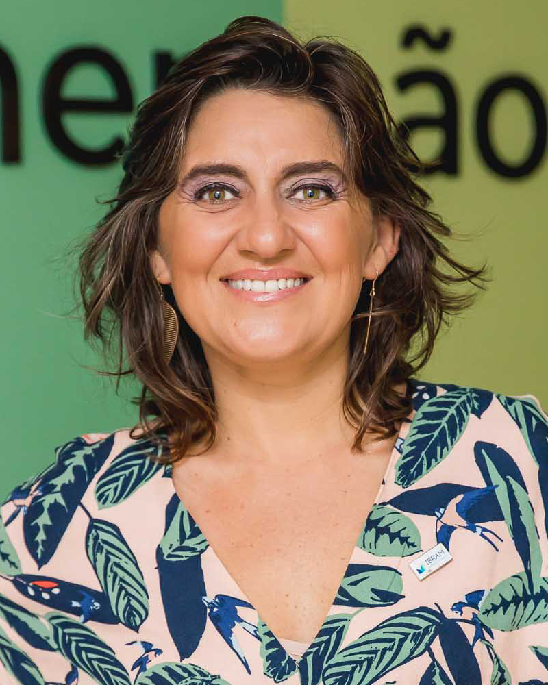 Cláudia Salles
